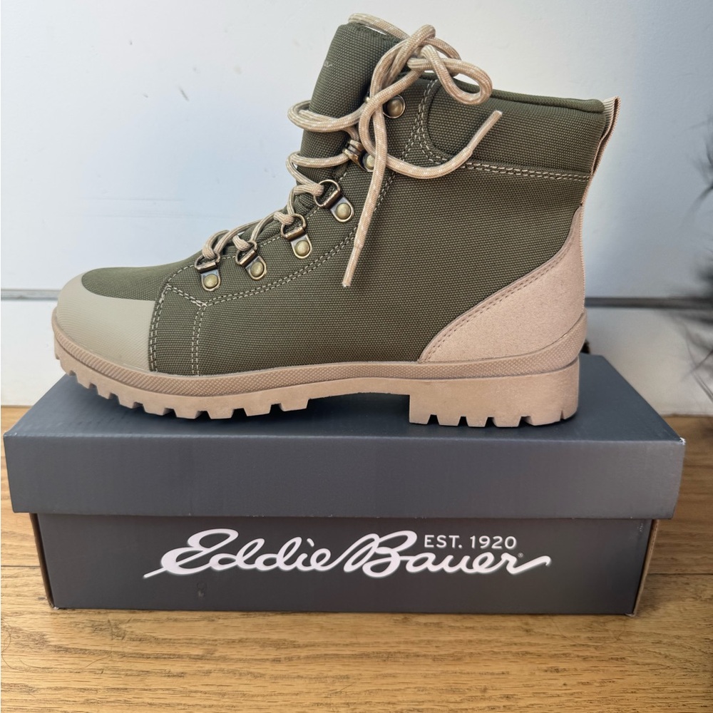 NWT Women's Storm Ridgeline® Waterproof Boots - size 8